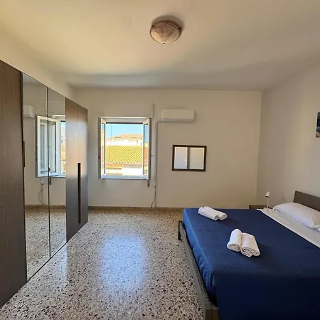 Sea La Vie Apartment