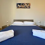 Sea La Vie Apartment