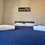 Sea La Vie Apartment *